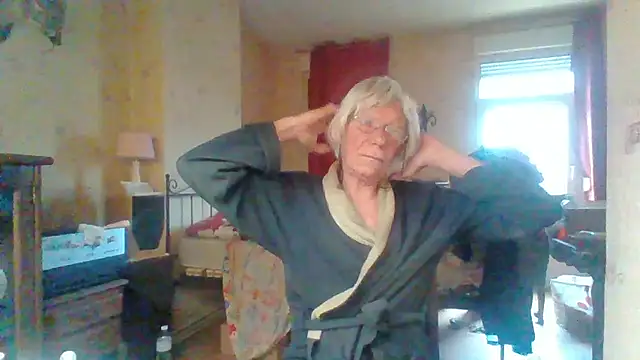 Snapshot of rosanetrav chatting on 20, 5, 2026 rosanetrav online show from 20, 5, 2026