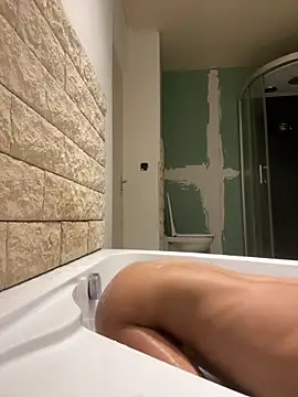 Snapshot of shay212 chatting on 20, 1, 2025 shay212 online show from 20, 1, 2025