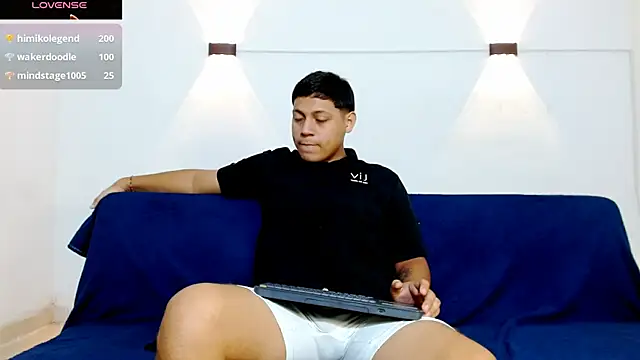 Tylerdrdn online show from 2, 11, 2025