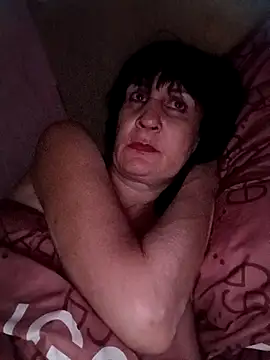 Laura Kiss online show from 15, 4, 2026