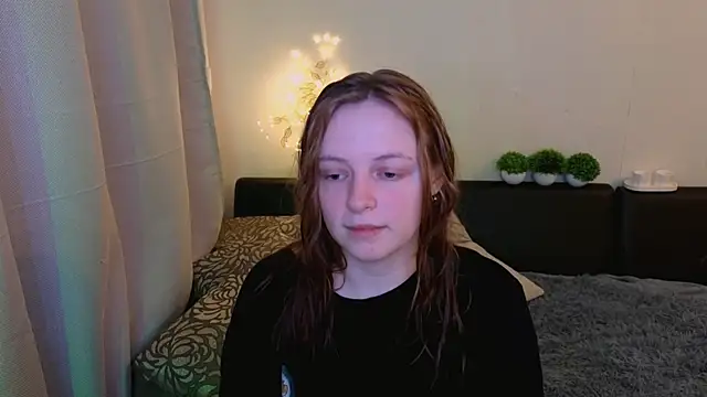 Snapshot of Hanna_melon chatting on 4, 2, 2025 Hanna melon online show from 4, 2, 2025