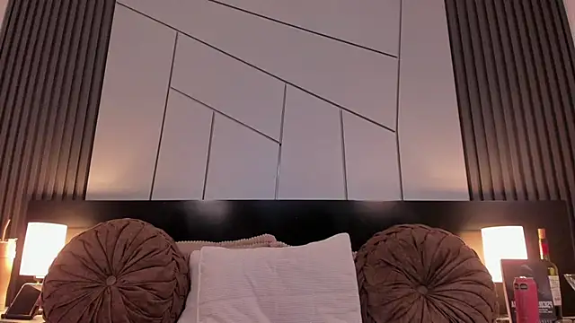 fiorella paris online show from 8, 11, 2025