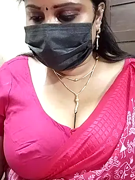 Snapshot of Queenflowerr chatting on 14, 2, 2025 Queenflowerr online show from 14, 2, 2025