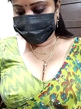 Snapshot of Queenflowerr chatting on 19, 2, 2025 Queenflowerr online show from 19, 2, 2025