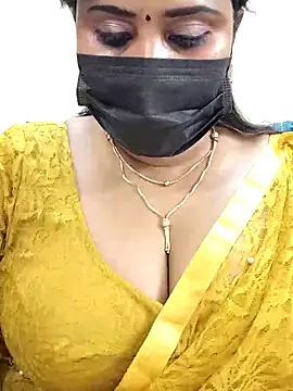 Snapshot of Queenflowerr chatting on 10, 3, 2025 Queenflowerr online show from 10, 3, 2025