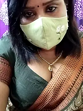 Snapshot of Queenflowerr chatting on 23, 10, 2025 Queenflowerr online show from 23, 10, 2025