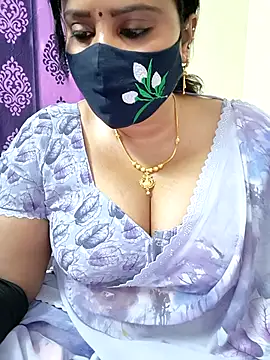 Queenflowerr online show from 17, 11, 2025