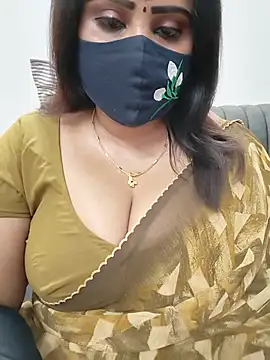 Snapshot of Queenflowerr chatting on 13, 7, 2026 Queenflowerr online show from 13, 7, 2026