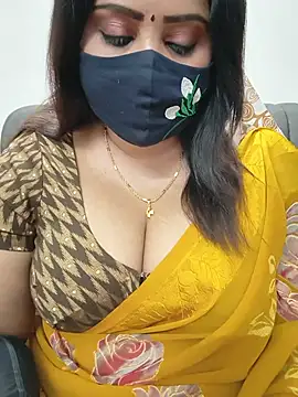 Snapshot of Queenflowerr chatting on 19, 7, 2026 Queenflowerr online show from 19, 7, 2026