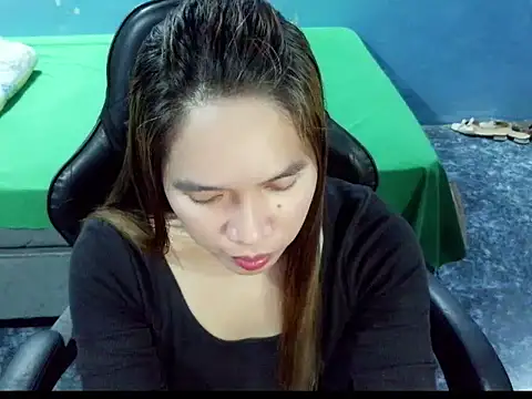 Asianpinaybeauty yam007 online show from 18, 4, 2026