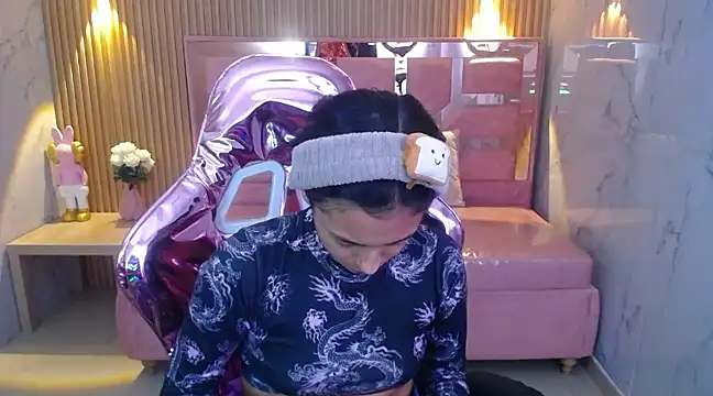 lilith petit sub online show from 6, 3, 2025