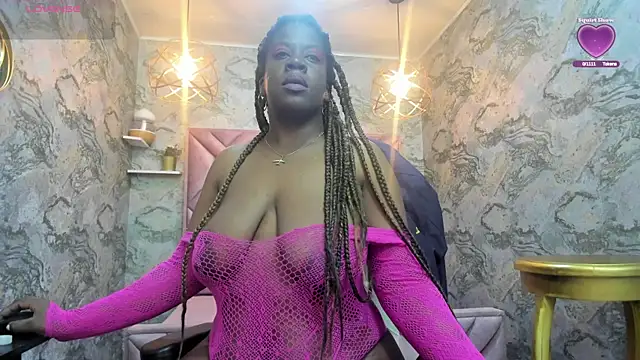 nefertiti ebony online show from 28, 10, 2025