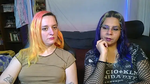 Snapshot of Evelan420 chatting on 19, 2, 2026 Evelan420 online show from 19, 2, 2026