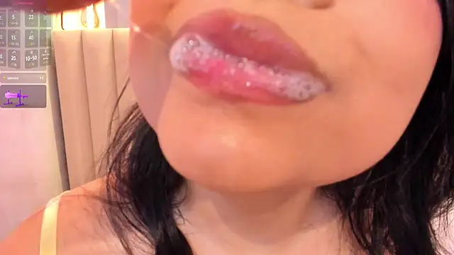 Naomymonroe  online show from 9, 2, 2026