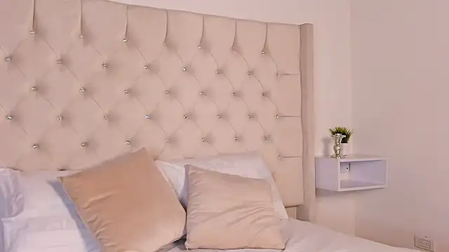 Snapshot of bella_bloomg chatting on 27, 1, 2025 bella bloomg online show from 27, 1, 2025