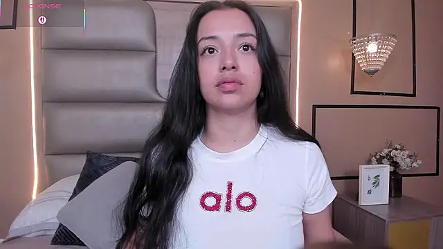 CAYLINCOLLINS online show from 3, 2, 2026