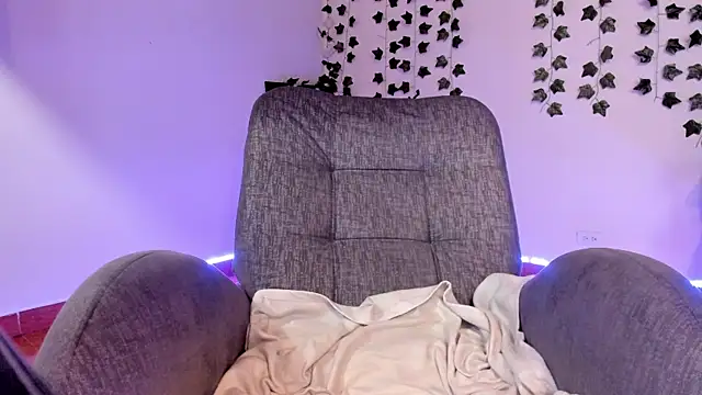 saray  jones online show from 29, 1, 2025