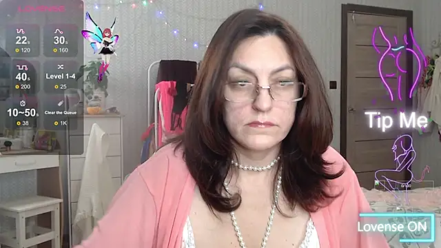 Soffya Soy online show from 8, 11, 2025