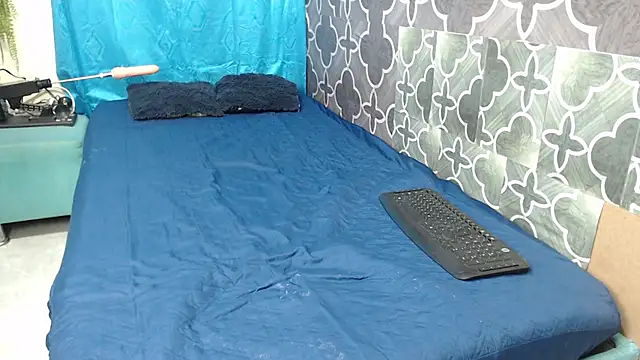 Snapshot of HENRY_SENNI chatting on 14, 3, 2025 HENRY SENNI online show from 14, 3, 2025