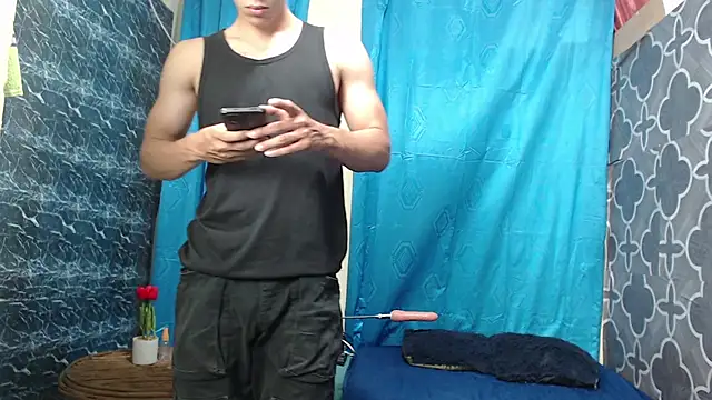 Snapshot of HENRY_SENNI chatting on 16, 3, 2025 HENRY SENNI online show from 16, 3, 2025