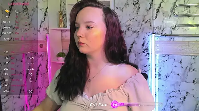 Snapshot of maya_suun chatting on 4, 10, 2025 maya suun online show from 4, 10, 2025