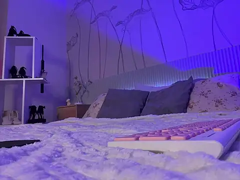 Molli Luv online show from 21, 2, 2025