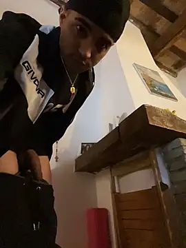 Snapshot of tony51753 chatting on 24, 1, 2025 tony51753 online show from 24, 1, 2025