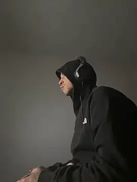 Snapshot of tony51753 chatting on 27, 1, 2025 tony51753 online show from 27, 1, 2025