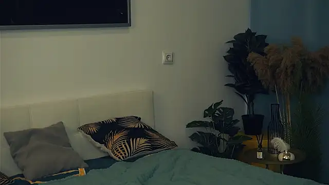 VeronaCritchlow online show from 27, 2, 2025