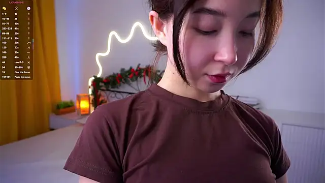 VeronaCritchlow online show from 12, 2, 2026