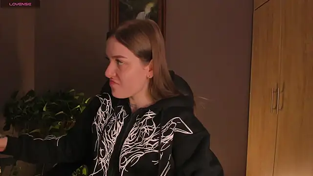 eilynxx online show from 22, 2, 2025