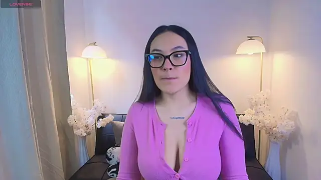 Snapshot of Victoria_Collinns chatting on 20, 4, 2026 Victoria Collinns online show from 20, 4, 2026