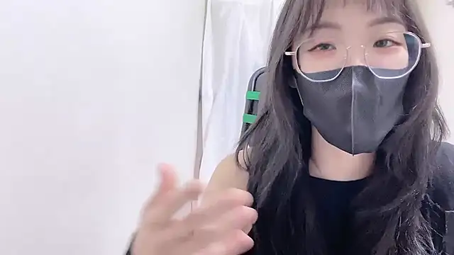 Snapshot of Chu1314 chatting on 29, 10, 2025 Chu1314 online show from 29, 10, 2025