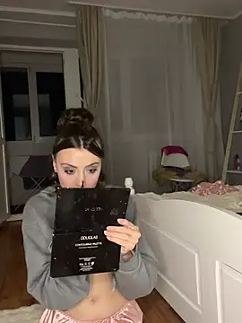 bunnythetailor online show from 5, 2, 2025