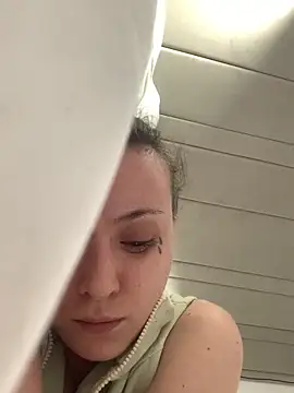 Snapshot of bunnythetailor chatting on 17, 5, 2026 bunnythetailor online show from 17, 5, 2026