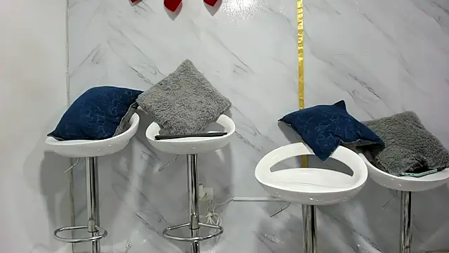 emilly09 online show from 12, 2, 2025