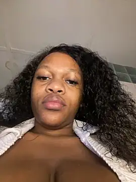 Boneca25 online show from 17, 10, 2025