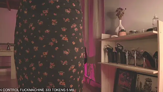 Snapshot of Mara_Santoro chatting on 22, 3, 2025 Mara Santoro online show from 22, 3, 2025