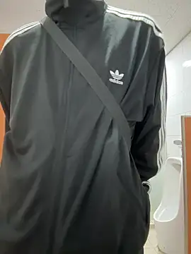 Snapshot of Phil_6677 chatting on 22, 10, 2025 Phil 6677 online show from 22, 10, 2025