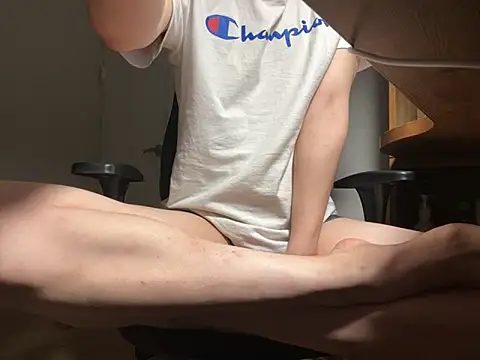 Snapshot of Phil_6677 chatting on 8, 11, 2025 Phil 6677 online show from 8, 11, 2025