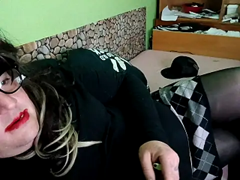 Adrianka online show from 21, 4, 2026