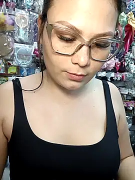 Vale Saenzz online show from 9, 10, 2025