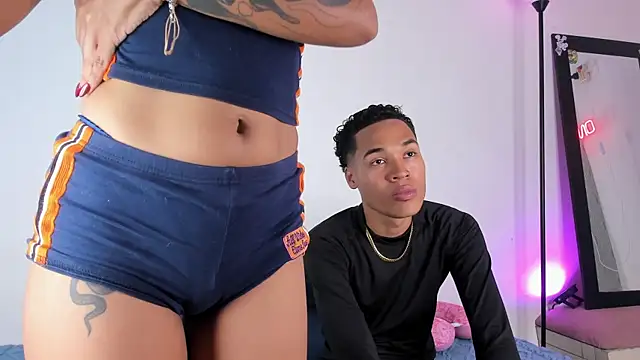 Snapshot of viankaa_miller chatting on 17, 10, 2025 viankaa miller online show from 17, 10, 2025