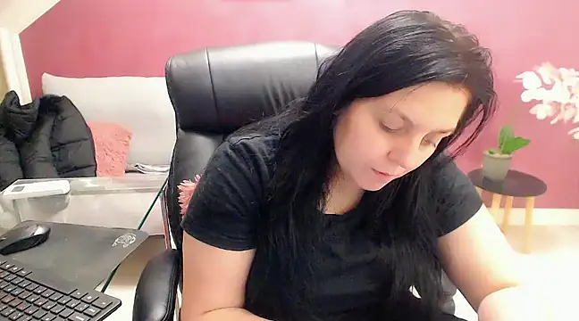 Snapshot of Wetandnaughtyxx chatting on 10, 2, 2025 Wetandnaughtyxx online show from 10, 2, 2025