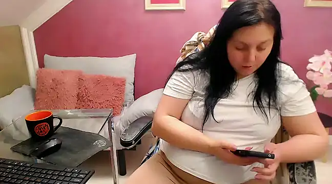 Snapshot of Wetandnaughtyxx chatting on 18, 2, 2025 Wetandnaughtyxx online show from 18, 2, 2025