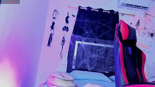 Nicol TransGirl online show from 28, 10, 2025