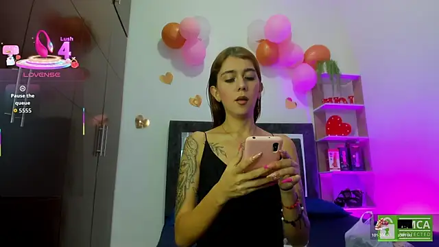 Snapshot of Nicol_TransGirl chatting on 15, 5, 2026 Nicol TransGirl online show from 15, 5, 2026
