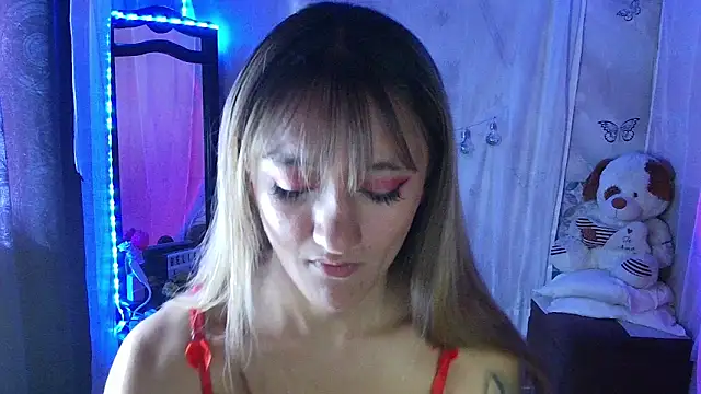 Snapshot of Lya1_ch chatting on 2, 10, 2025 Lya1 ch online show from 2, 10, 2025