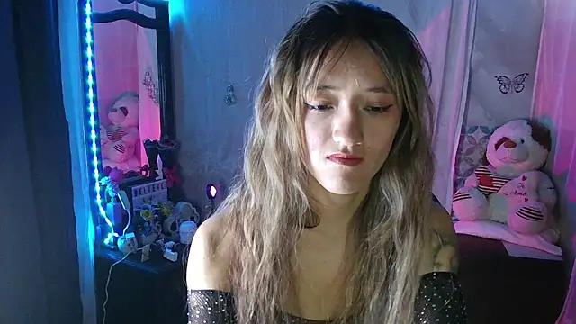 Snapshot of Lya1_ch chatting on 17, 10, 2025 Lya1 ch online show from 17, 10, 2025