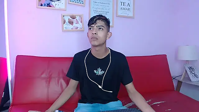 Snapshot of KING_STYLE2 chatting on 23, 2, 2025 KING STYLE2 online show from 23, 2, 2025